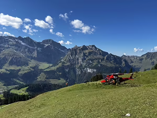 Gleitschirmabsturz in Engelberg: Zwei Verletzte nach dramatischem Flug!
