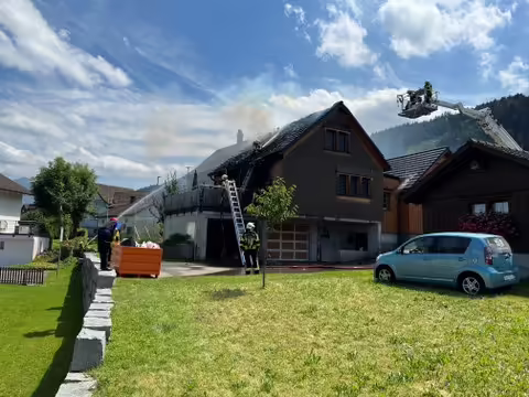 Großbrand in Appenzell: Millionen-Schaden an Wohnhaus – Ursache unklar!