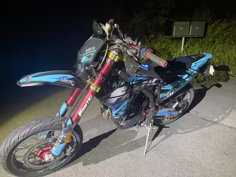 Junger Motorradfahrer stürzt: Leichte Verletzungen nach Unfall in Appenzell
