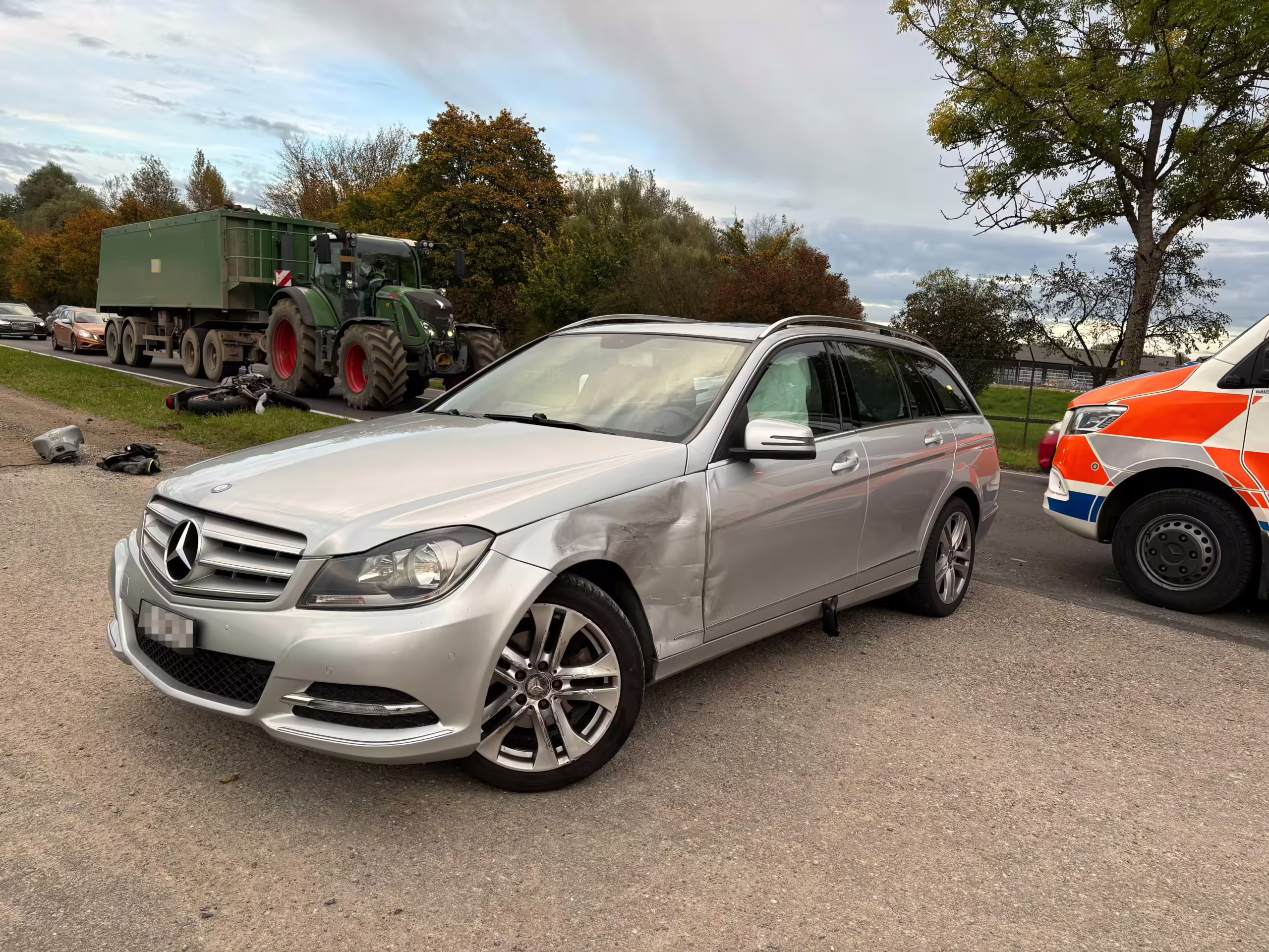 Motorradfahrer in Frauenfeld bei Kollision mit Auto verletzt!