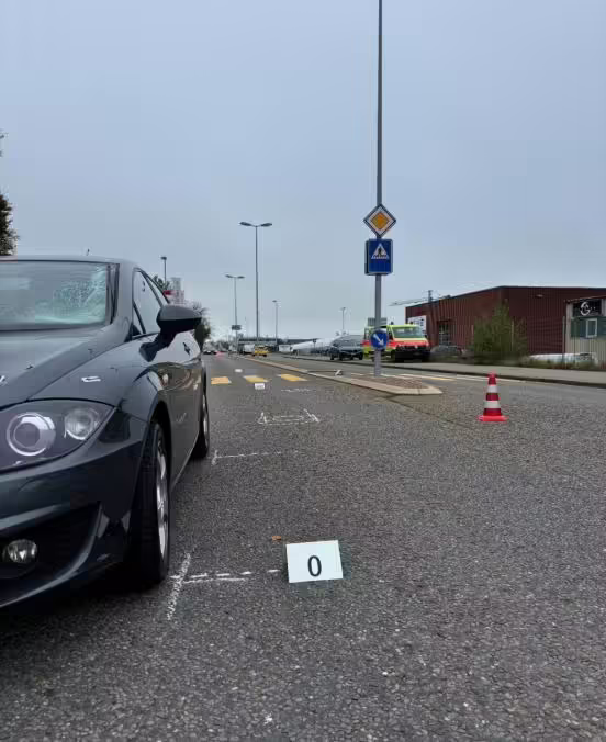 Schwerer Verkehrsunfall auf Zürcherstrasse in Volketswil: Ermittlungen laufen