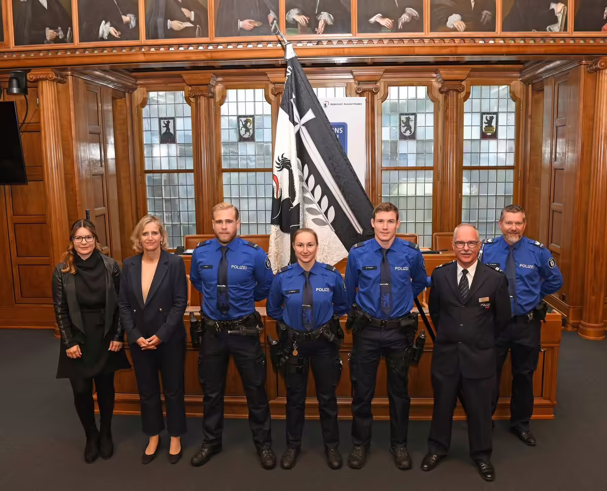 Vereidigung der neuen Polizisten: Herzlicher Empfang im Appenzell!