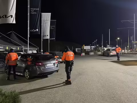 Verkehrskontrolle in Appenzell: Defekte Beleuchtung – 27 Fahrzeuge betroffen!