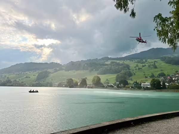 Vermisster 75-Jähriger im Sarnersee: Polizei intensiv sucht!
