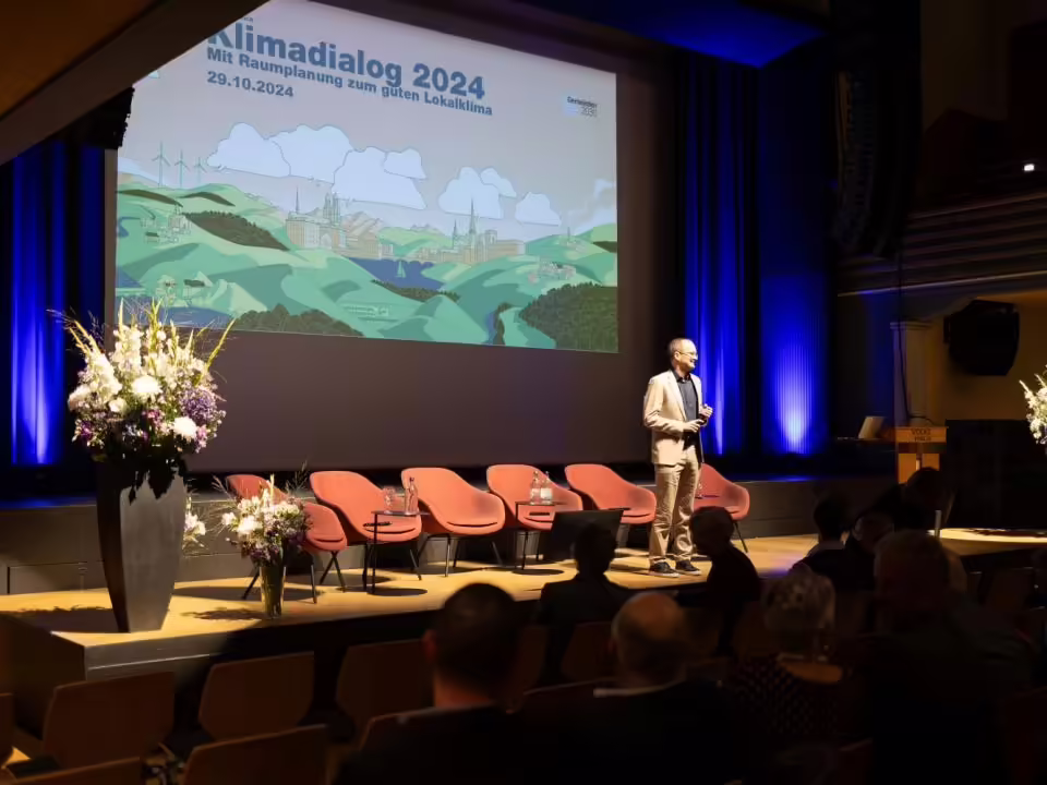 Zürcher Klimadialog: Gemeinden rüsten sich gegen die Hitzefalle!