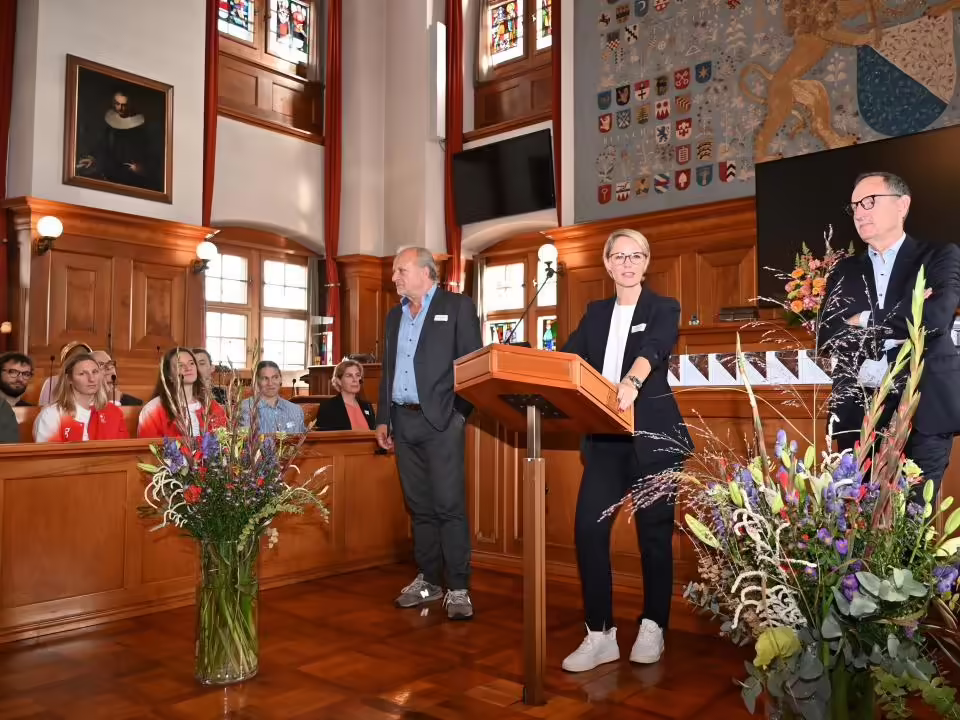 Zürcher Olympioniken gefeiert: Medaillen und Emotionen im Rathaus!