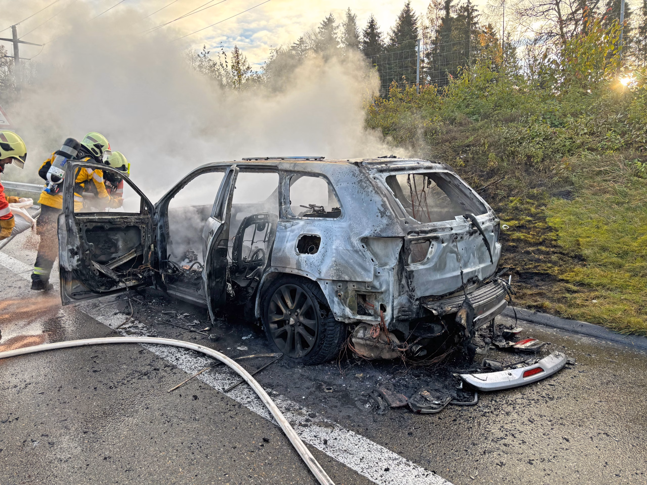 Autobrand auf A7 bei Wäldi: Glück im Unglück – Keine Verletzten!