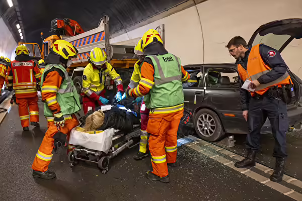 Große Einsatzübung im Loppertunnel: Feuerwehr und Polizei im Einsatz!