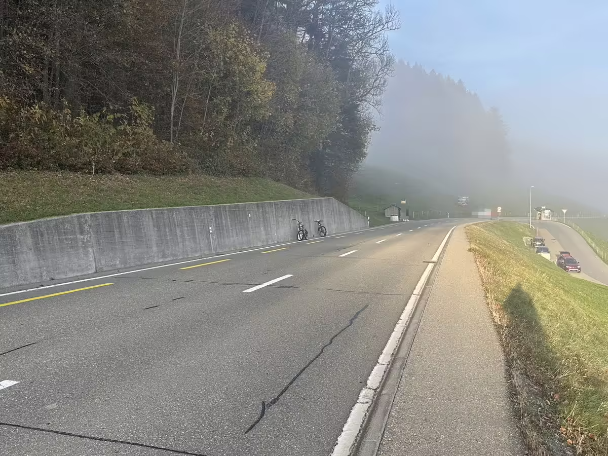 Mofa-Crash in Grub: Radfahrerin mit Armfraktur ins Krankenhaus!