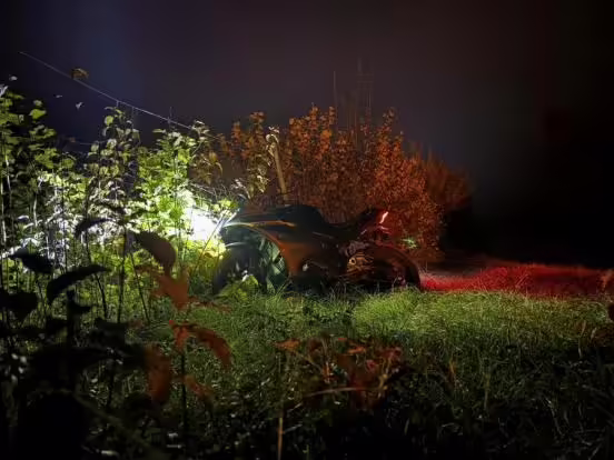 Motorradunfall in Grüningen: 17-Jähriger schwer verletzt auf der Forchstrasse