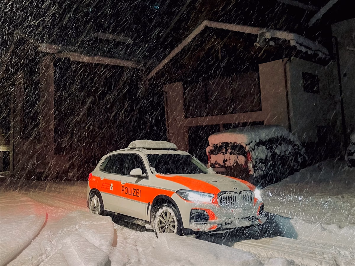 Schnee-Chaos in Nordbünden: Unfälle durch fehlende Winterreifen!