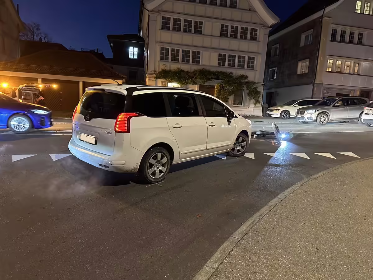 Schockunfall in Heiden: E-Bike-Fahrerin nach Kollision verletzt!