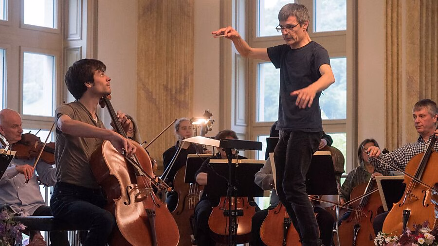 Glarner Kulturpreis 2025: Reto Cuonz und Kammerorchester ausgezeichnet!
