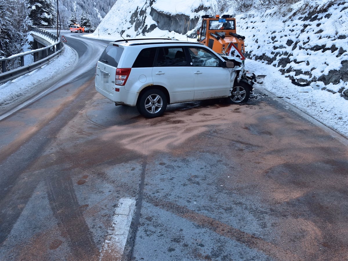 Schneefräsen-Unfall auf Engadinerstrasse: Frau verletzt!