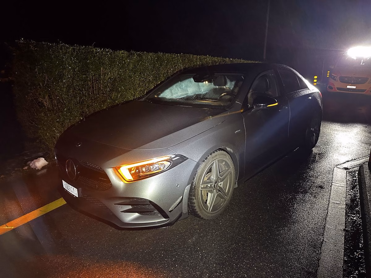 Alkoholunfall in Herisau: 29-Jähriger kracht in Verkehrsberuhigungselement