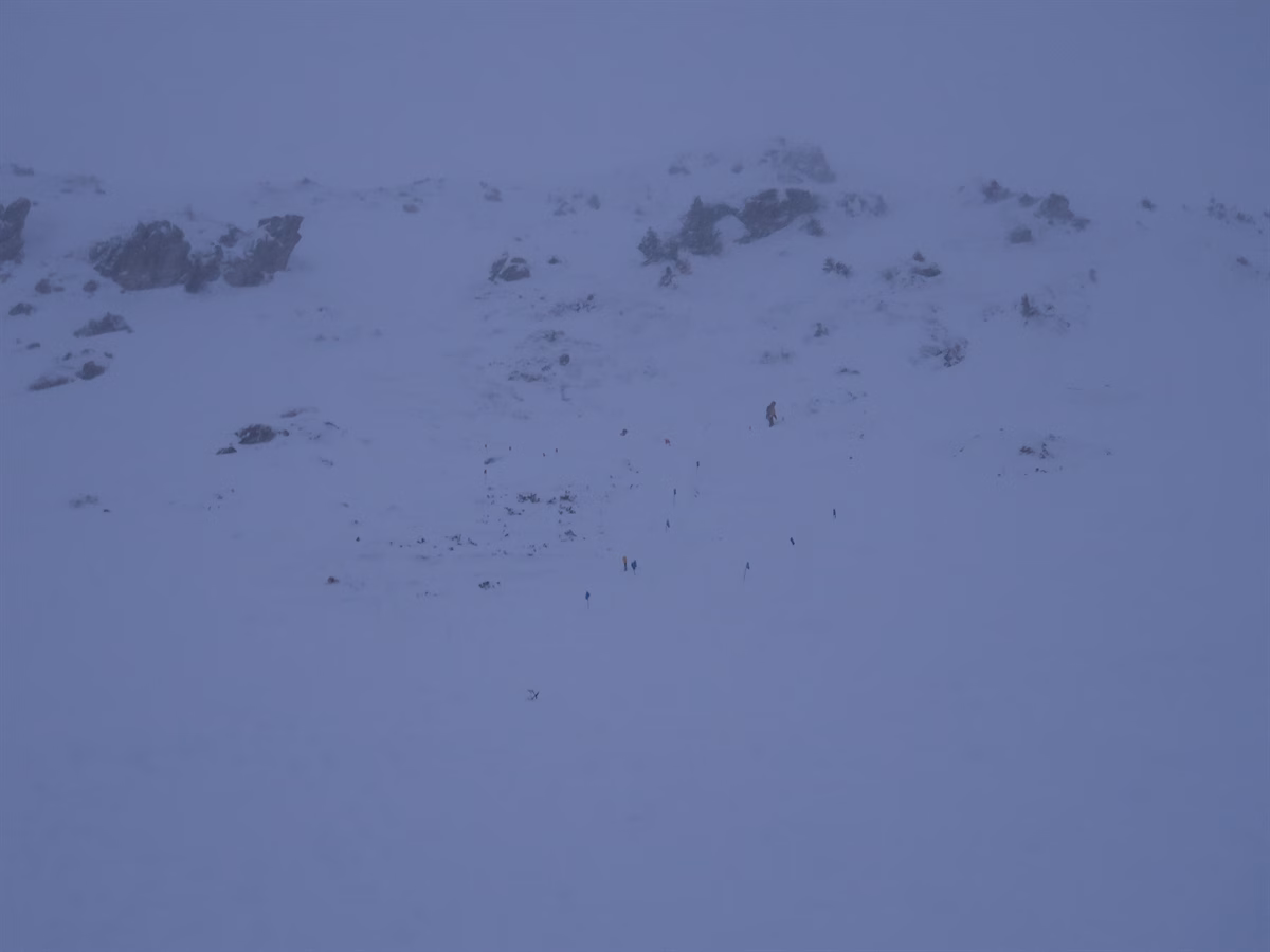 Tragödie in Arosa: Snowboarderin von Lawine erfasst und tödlich verletzt