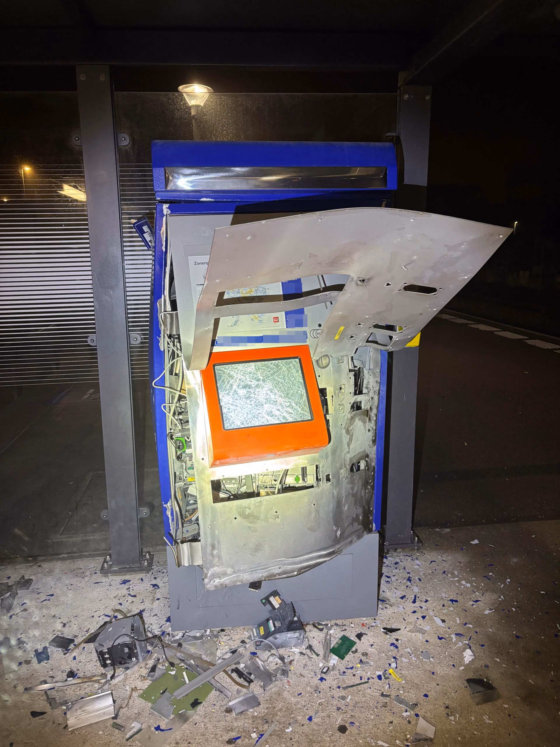 Vandalismus am Bahnhof Kreuzlingen: Billettautomat schwer beschädigt!