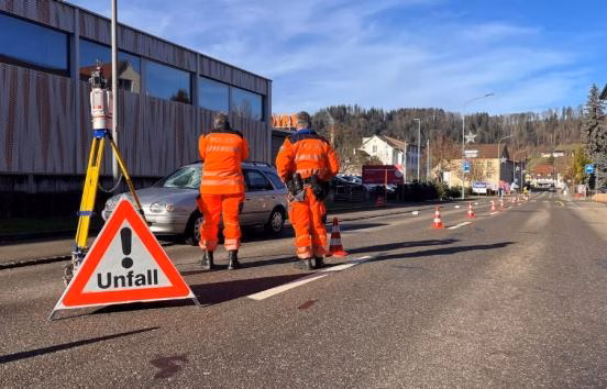 Schwerer Verkehrsunfall in Turbenthal: Jugendlicher schwer verletzt!