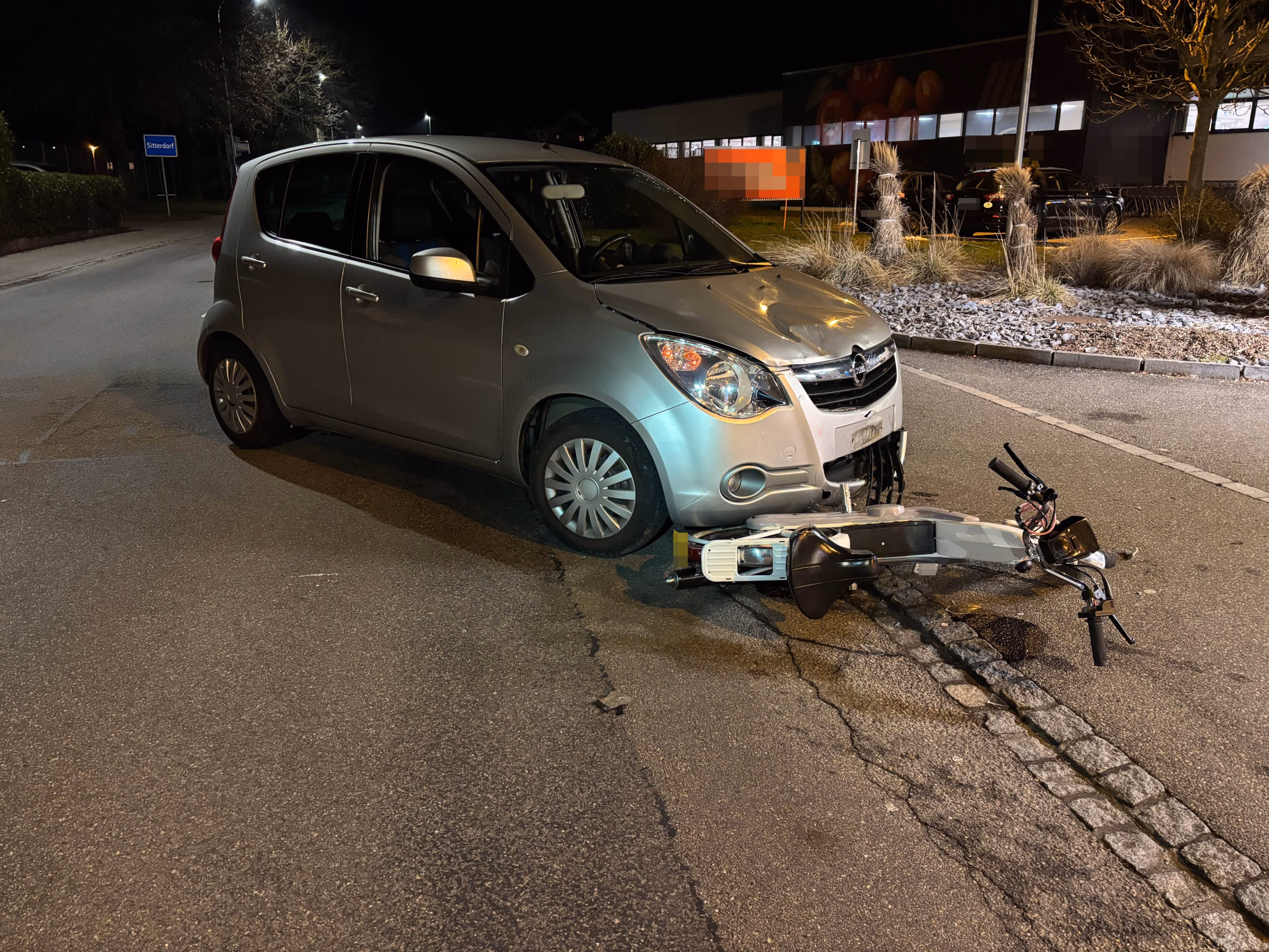 Mofafahrer verletzt: Auto-Unfall in Bischofszell sorgt für Aufregung!