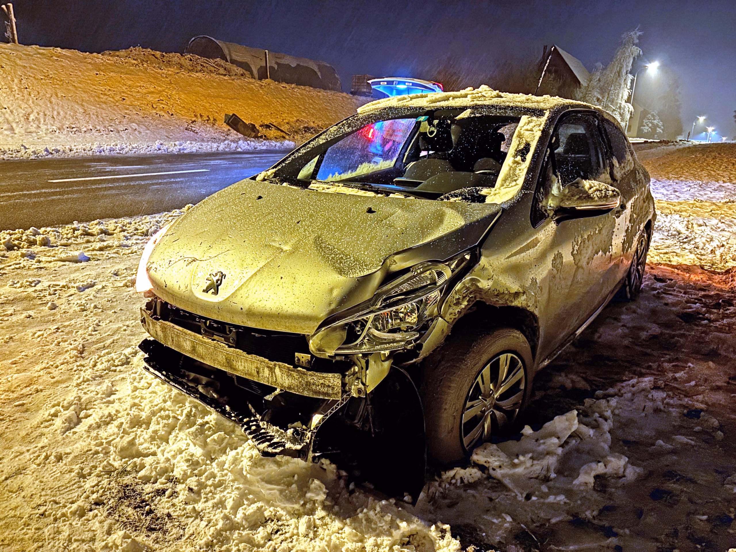 Prominente Autofahrerin unter Alkohol: Crash in Sitterdorf!