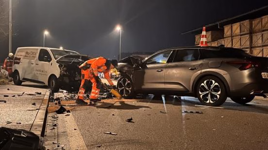 Schock auf der Kaiserstuhlerstrasse: Zwei Schwerverletzte nach Crash!