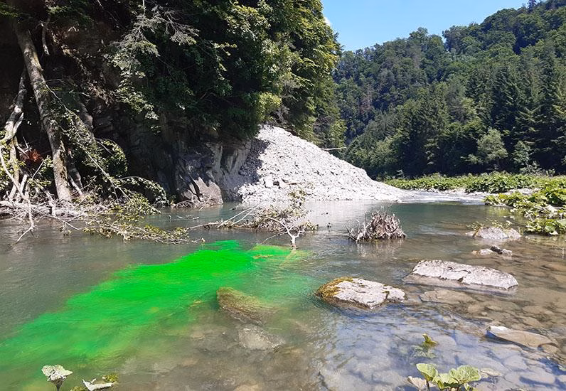 Zukunft des Hochwasserschutzes: Abflussmessungen mit Fluorescein!