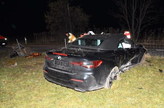 Autoschreck in Oberembrach: 18-Jähriger überschlägt sich bei Unfall!