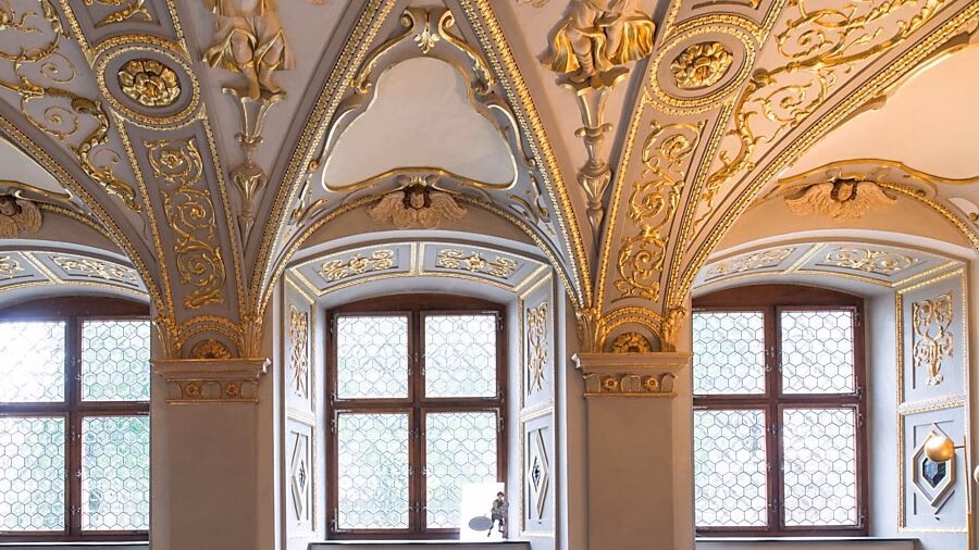 Schweizer Schlösser im Freulerpalast: Exklusive Ausstellung eröffnet!