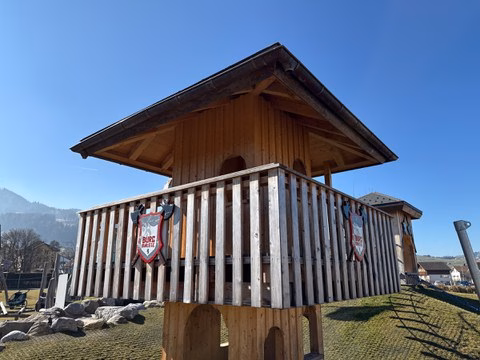 Vandalismus-Schock: Spielplatz Bärestee schwer beschädigt!