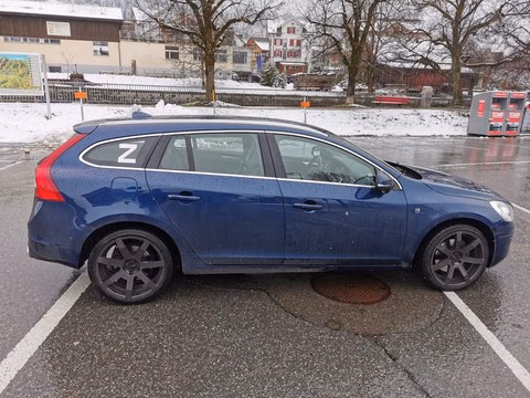 Große Auktion in Appenzell: Volvo, Kunst &amp; mehr warten auf neue Besitzer!