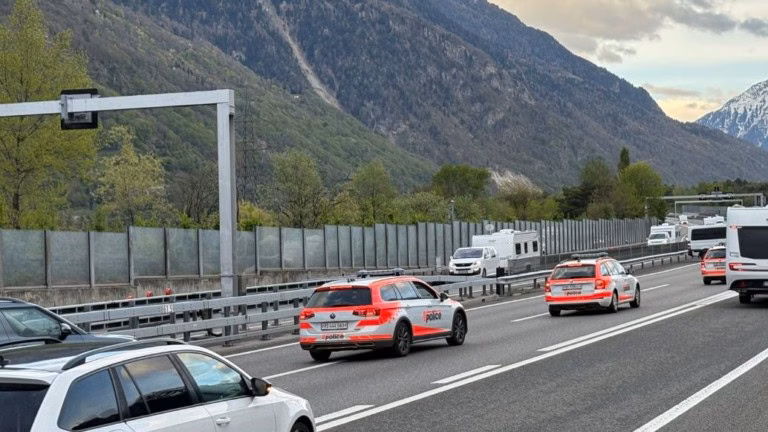 Kampf um das Wallis: Polizei stoppt wilde Wohnwagensiedlungen!