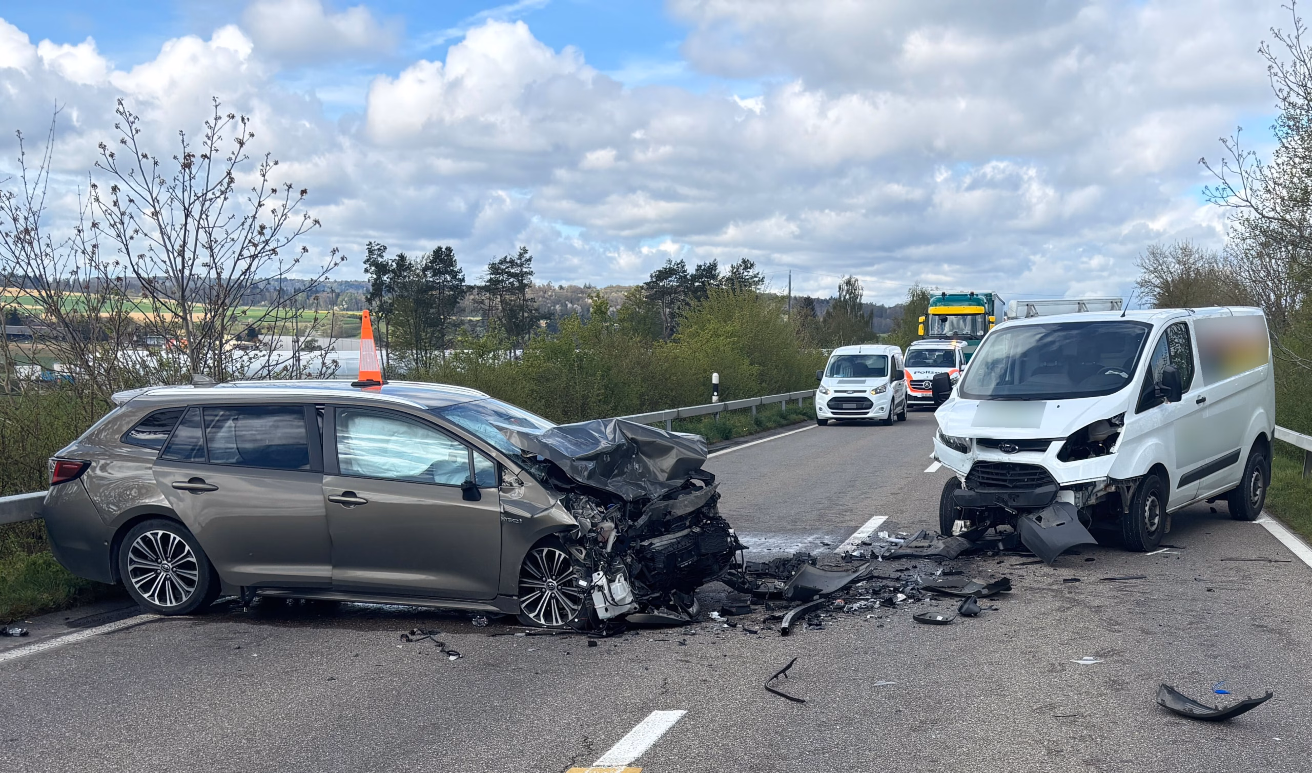 Schock in Diessenhofen: Autofahrerin bei Frontalcrash schwer verletzt!