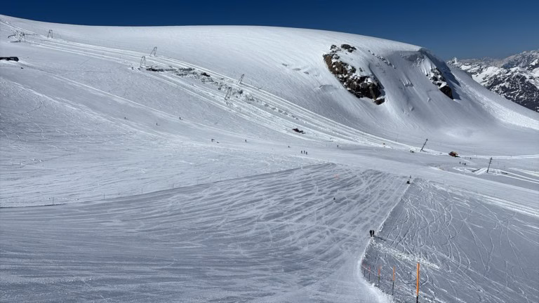 Drama im Schnee: Zwei Skifahrer schwer verletzt bei Zusammenstoß in Zermatt!