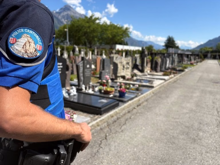Grabdiebe im Wallis: Polizei bittet Bürger um Wachsamkeit!