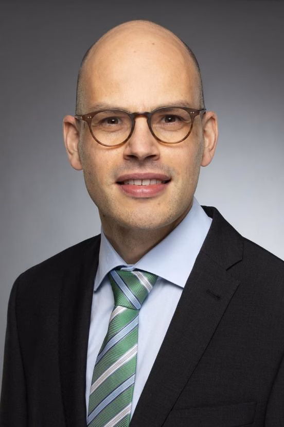 Neuer Spitzenmann für Heilmittelkontrolle: Simon Kleeb übernimmt!