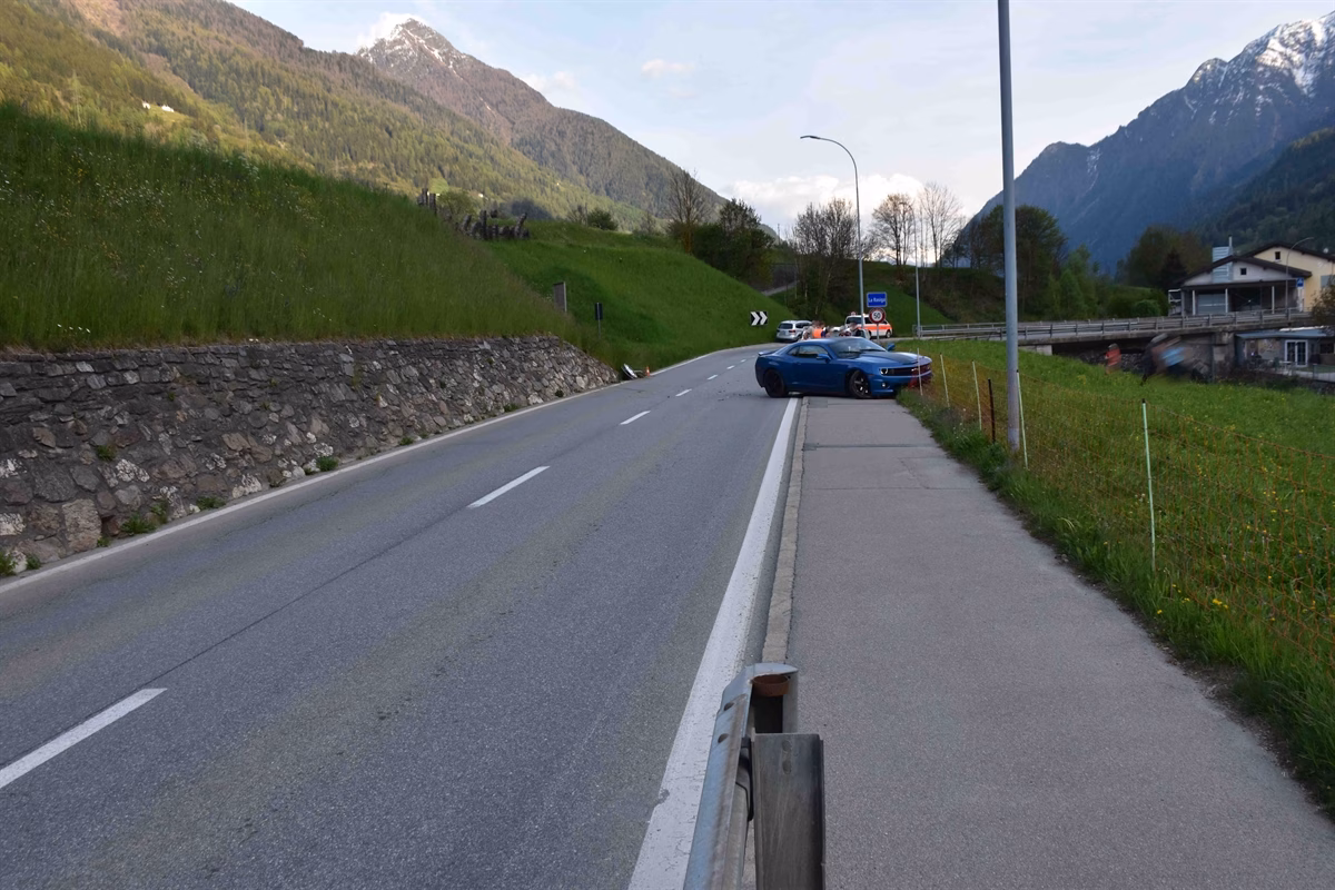 Schock auf der H29: Autofahrer bei Selbstunfall verletzt!
