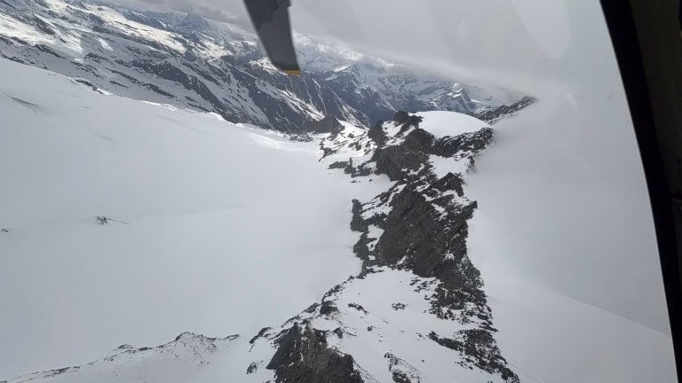 Tragischer Gleitschirmunfall am Allalinhorn: 37-Jähriger stirbt