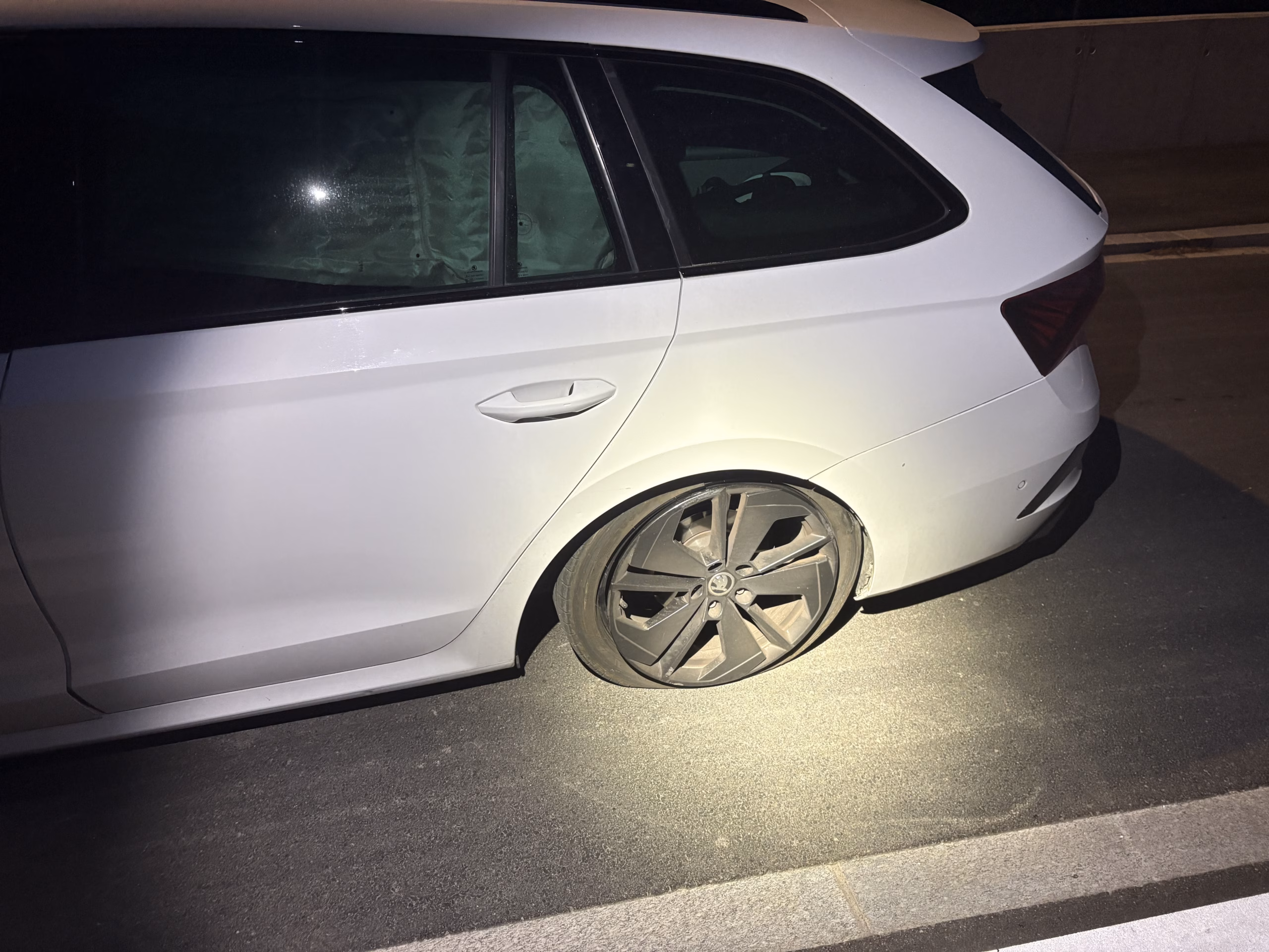 Alkoholfahrt in Frauenfeld: Fahrer bleibt nach Crash unverletzt!