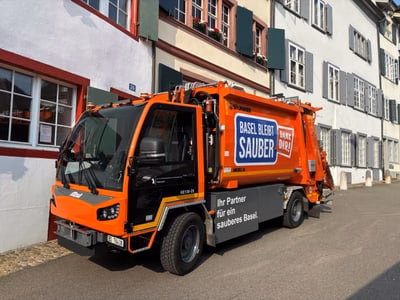 Basel wird grüner: Erster E-Kehrichtwagen sorgt für saubere Straßen!