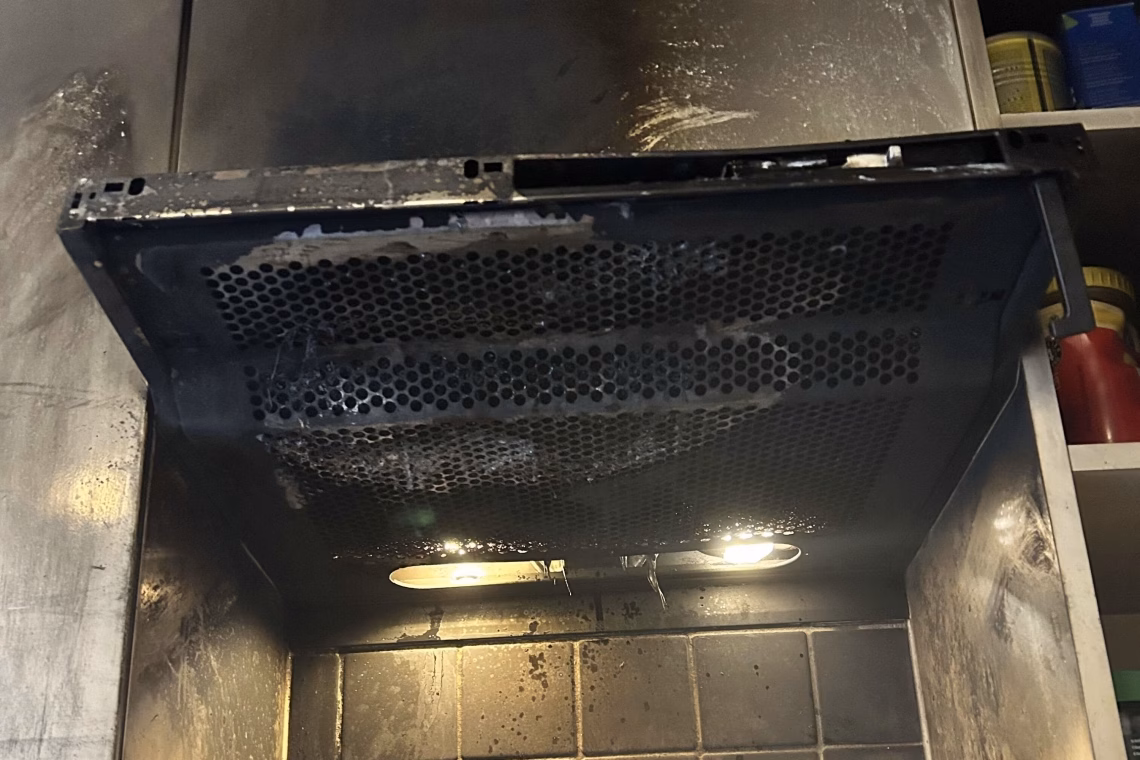 Brand in St. Gallen: Frau löscht Ölfeuer – Ärztliche Kontrolle erforderlich!
