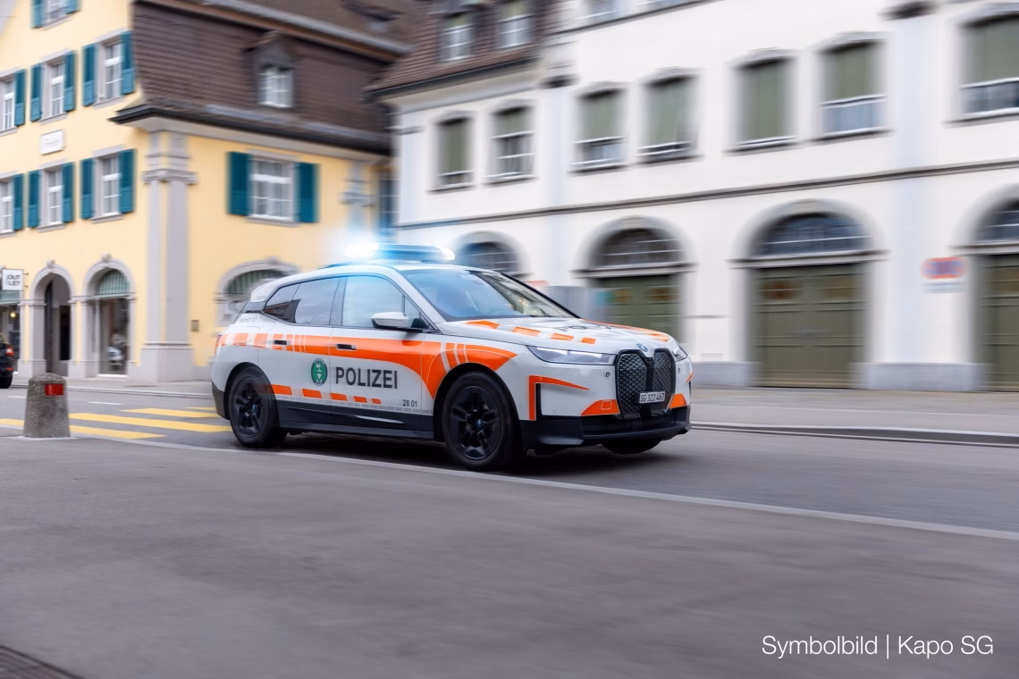 Fahrer ohne Führerschein droht Polizisten – Alkohol und Aggression am Steuer!