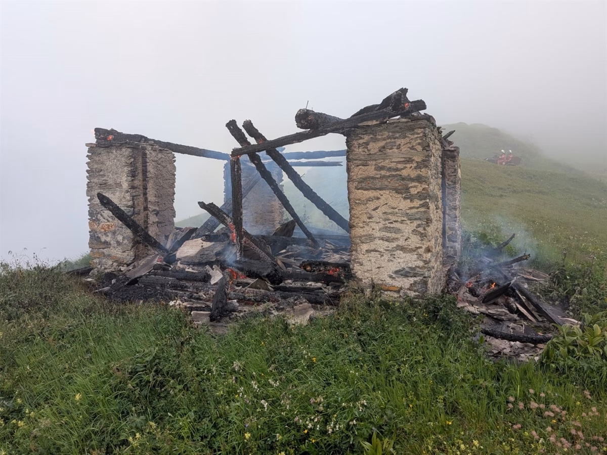 Feueralarm in Ilanz und Vals: Zwei Brände erschüttern die Region!