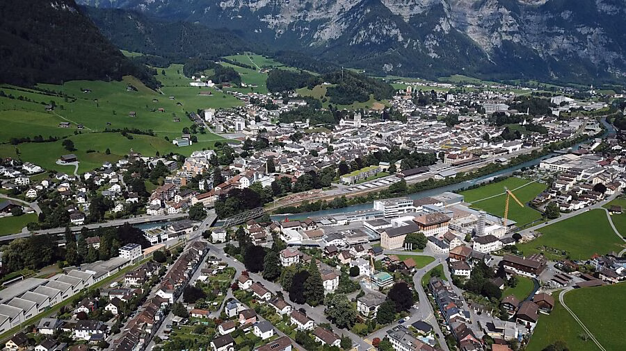 Glarus setzt auf neue Flächenstrategie: 179 Hektar Bauzonen entdeckt!