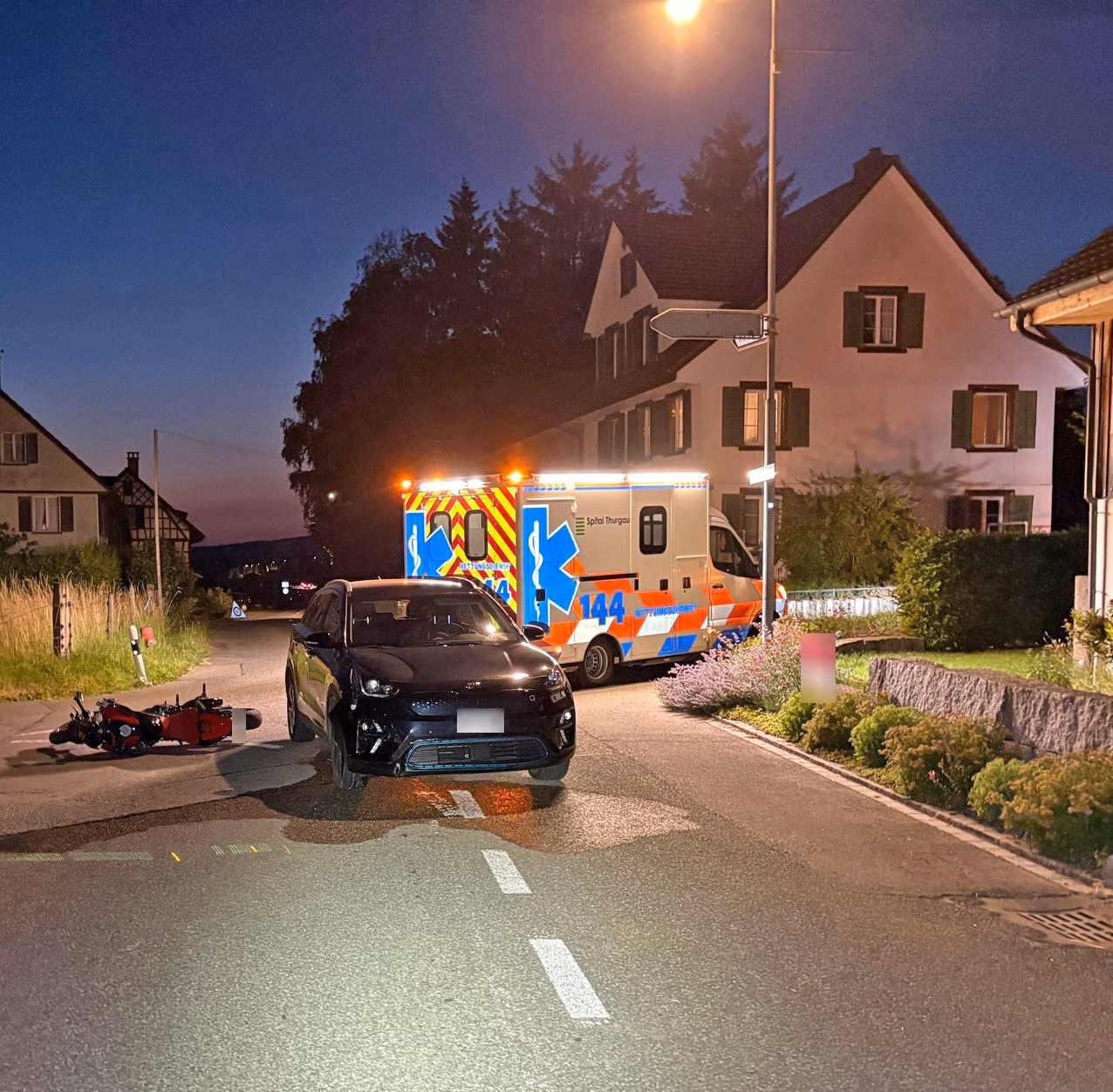 Motorradfahrer bei Kollision in Boltshausen leicht verletzt!