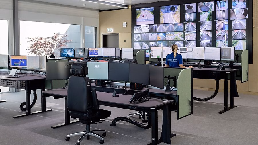 Neue Notrufzentrale in St. Gallen: Sicherheit für die Ostschweiz garantiert!