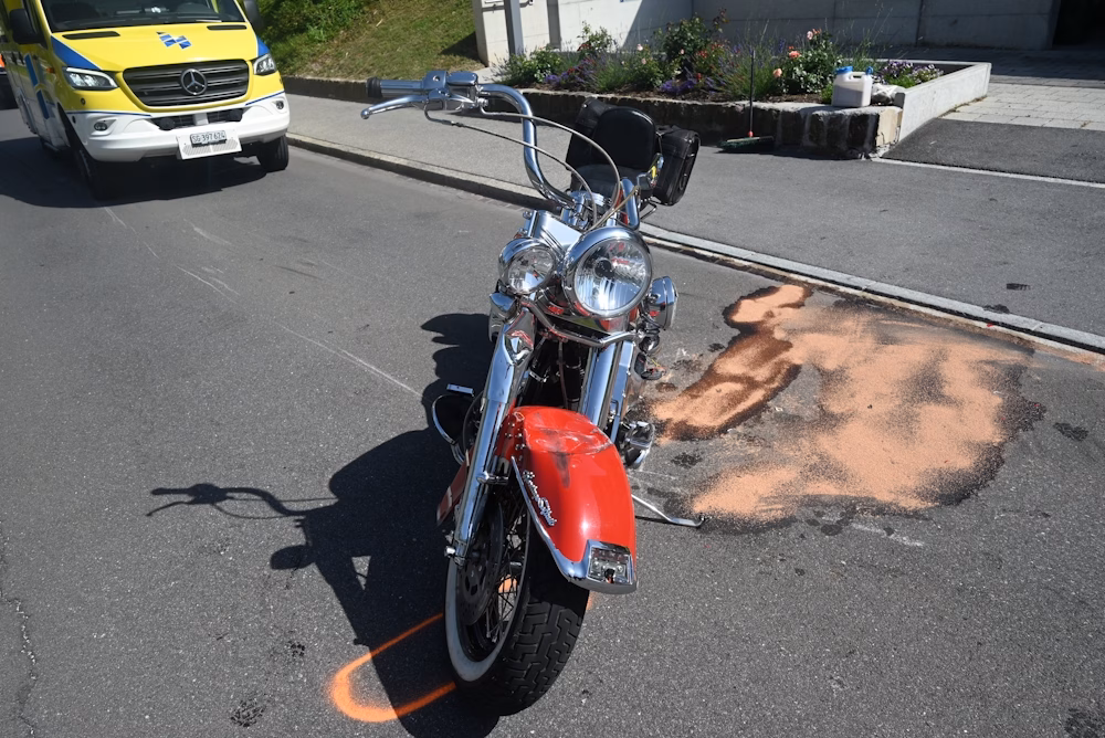 Schock-Unfall auf der Walenseestrasse: Motorradfahrer schwer verletzt!