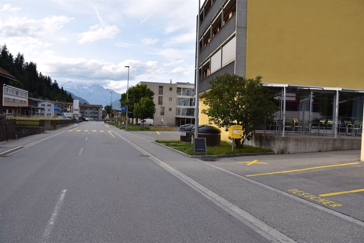 Schwerer Unfall in Thusis: 14-Jährige beim Überqueren erfasst!