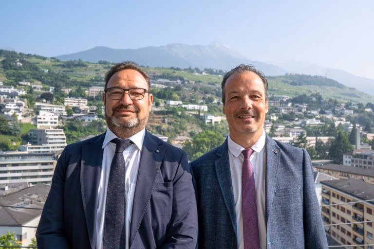 Zwei neue Führungskräfte bei der Kantonspolizei Wallis ernannt!