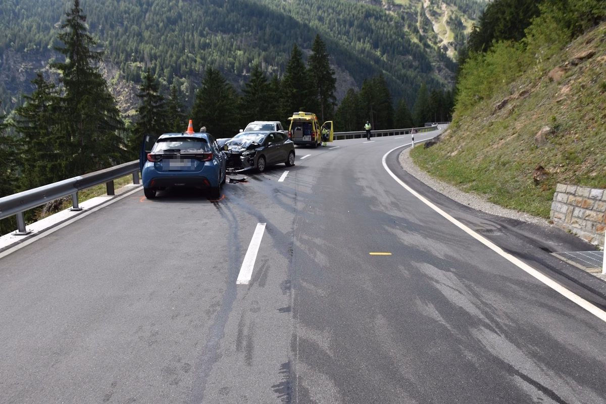 Drei Verletzte bei schwerem Unfall auf der Berninapassstraße!