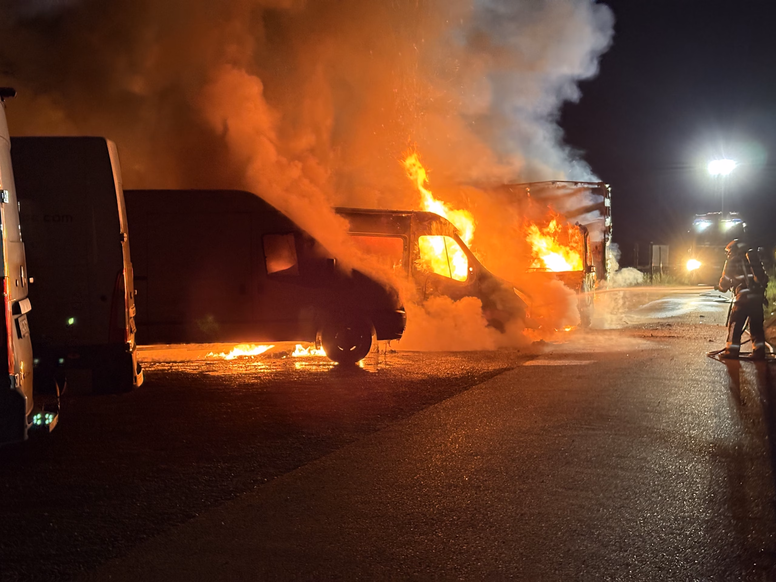Fahrzeugbrand in Romanshorn: Hoher Sachschaden, aber glücklicherweise keine Verletzten!